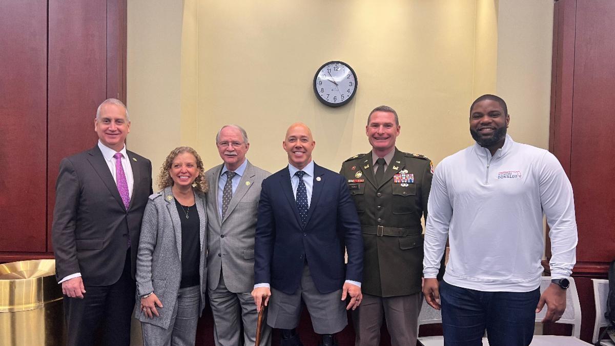 Pictured from Left to Right: Everglades Caucus Co-Chair Mario Diaz Balart, Everglades Caucus Co-Chair Debbie Wasserman-Schultz, Congressman John Rutherford, Congressman Brian Mast, Col. James L. Booth from the U.S. Army Corps of Engineers, and Congressma